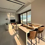 360 Luxury Living A 아파트 니코시아