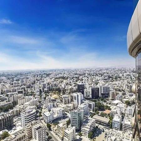 360 Luxury Living A 아파트 니코시아