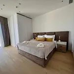 360 Luxury Living A