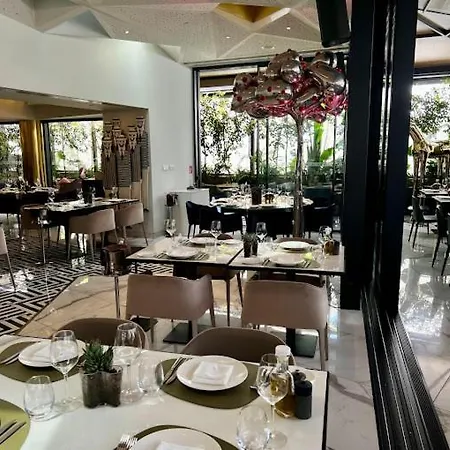 360 Luxury Living A דירה