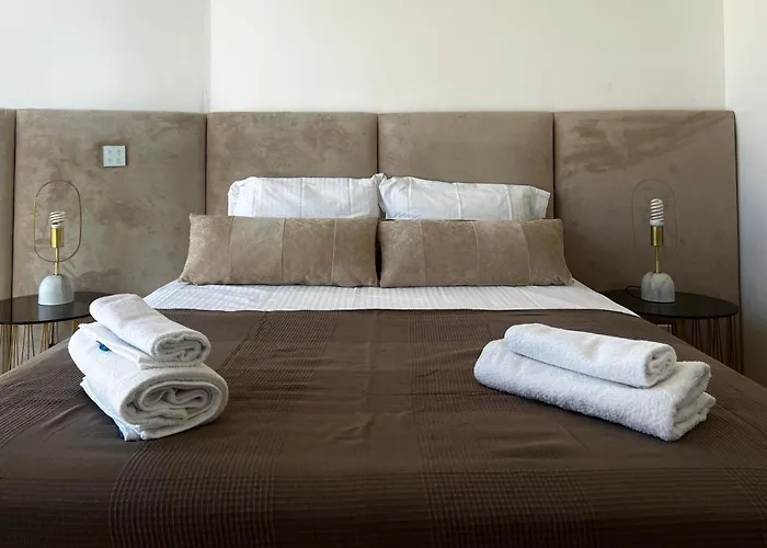 360 Luxury Living A * 尼科西亚